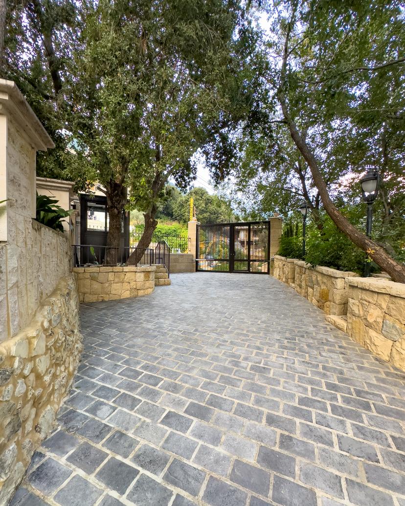Private Driveway