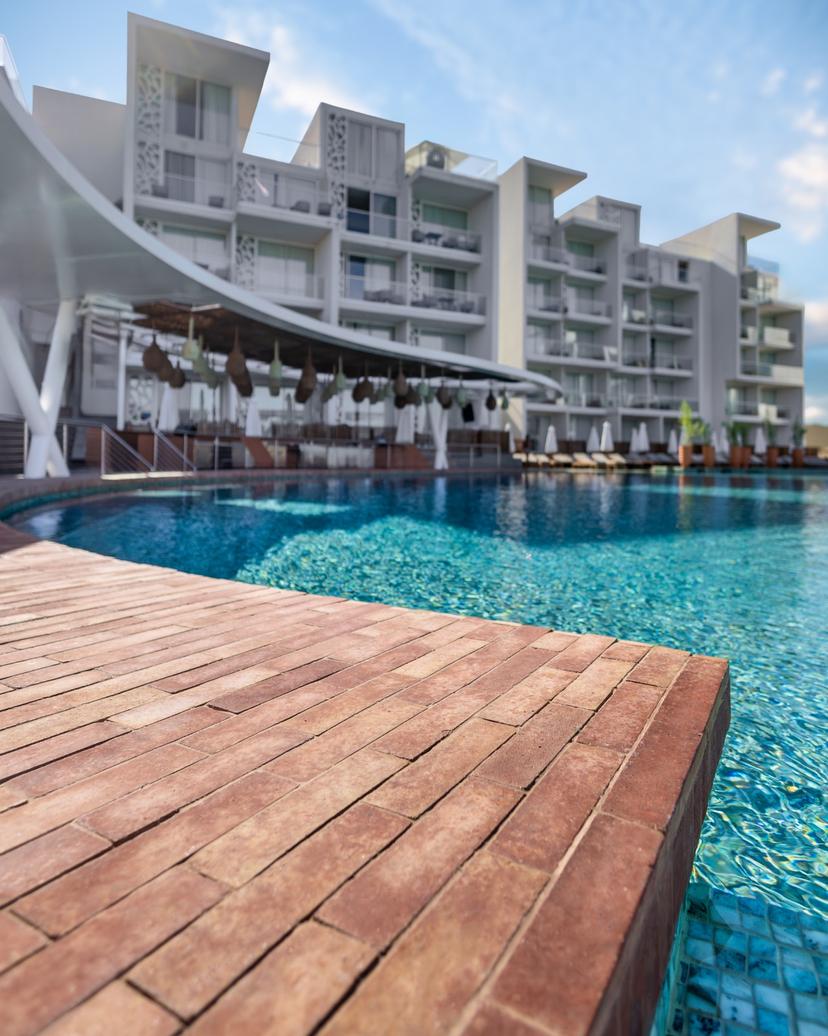 White Lace Resort